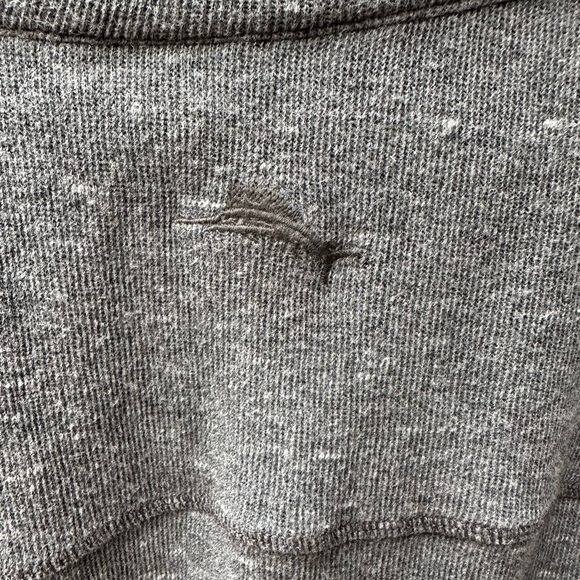 Men’s Tommy Bahama Long Sleeve Reversible Light & Dark Gray Sweatshirt Size 2XL - Picture 3 of 6